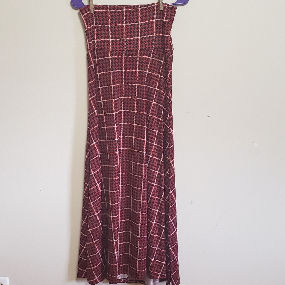 Lularoe Maxi Skirt Size XS Houndstooth!!